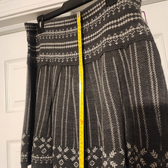 Princess Vera Wang Skirt - Picture 4 of 5